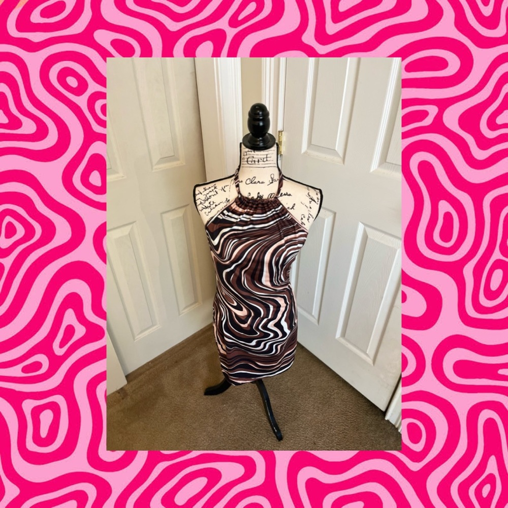 Brown spiral print dress